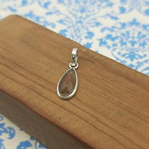 Plata de Ley 925, atractivo Colgante de Piedra ahumada facetada Natural, último diseño de joyería de moda de la India, Plata al por mayor - Product Image 1