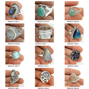 Piedra preciosa turquesa natural Plata de Ley 925 Regalo del Día de San Valentín Anillo de forma ovalada Joyería hecha a mano Bohemia Proveedor al por mayor - Product Image 5