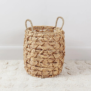 Panier de rangement artisanal tendance en jacinthe d'eau, idéal pour un cadeau de pendaison de crémaillère - Product Image 4