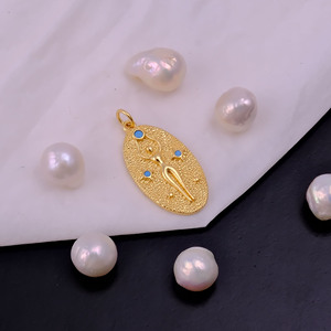 จี้ทองเหลืองชุบทอง 18K ดีไซน์เทพธิดา ประดับด้วยพลอยเทอร์ควอยซ์ทรงรี ลวดลายสวยงาม สร้างเสน่ห์แบบผู้หญิง เหมาะสำหรับทำเครื่องประดับแฟชั่น - Product Image 4