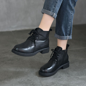 Bottes montantes élégantes en cuir pour femme, style équestre, à talon carré, avec fermeture éclair latérale et bout pointu - Product Image 3
