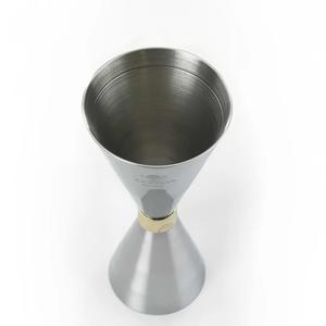Jigger de Acero Inoxidable Estilo Japonés, Herramienta de Medición de Cócteles de Precisión con Marcas Dobles para Bartending Profesional - Product Image 4