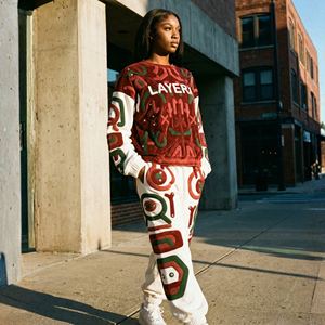 Vêtement de sport pour femme en gros, personnalisé, léger, streetwear, uni, en molleton de coton 320 g/m², 3D pour crop top baggy avec strass - Product Image 2