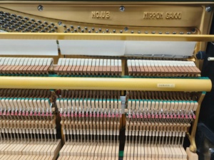 Piano droit d'occasion Yamaha U3E d'origine japonaise, importé, de haute qualité, professionnel, son clair, sensation solide - Product Image 5