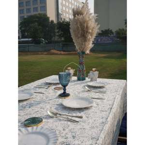 Nappe de table non tissée imprimée Shab-e-Firdaus avec nappe en plastique rectangulaire et carrée brodée pour hôtels et fêtes - Product Image 3