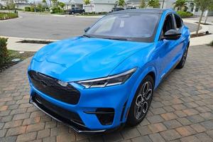 (L&A) Ford Mustang Mach-E GT Usado 2023 - Product Image 2