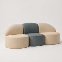 Ensemble de canapés en tissu moderne, canapé modulaire sectionnel incurvé, canapé-lit moelleux, design minimaliste capitonné, canapé sur mesure