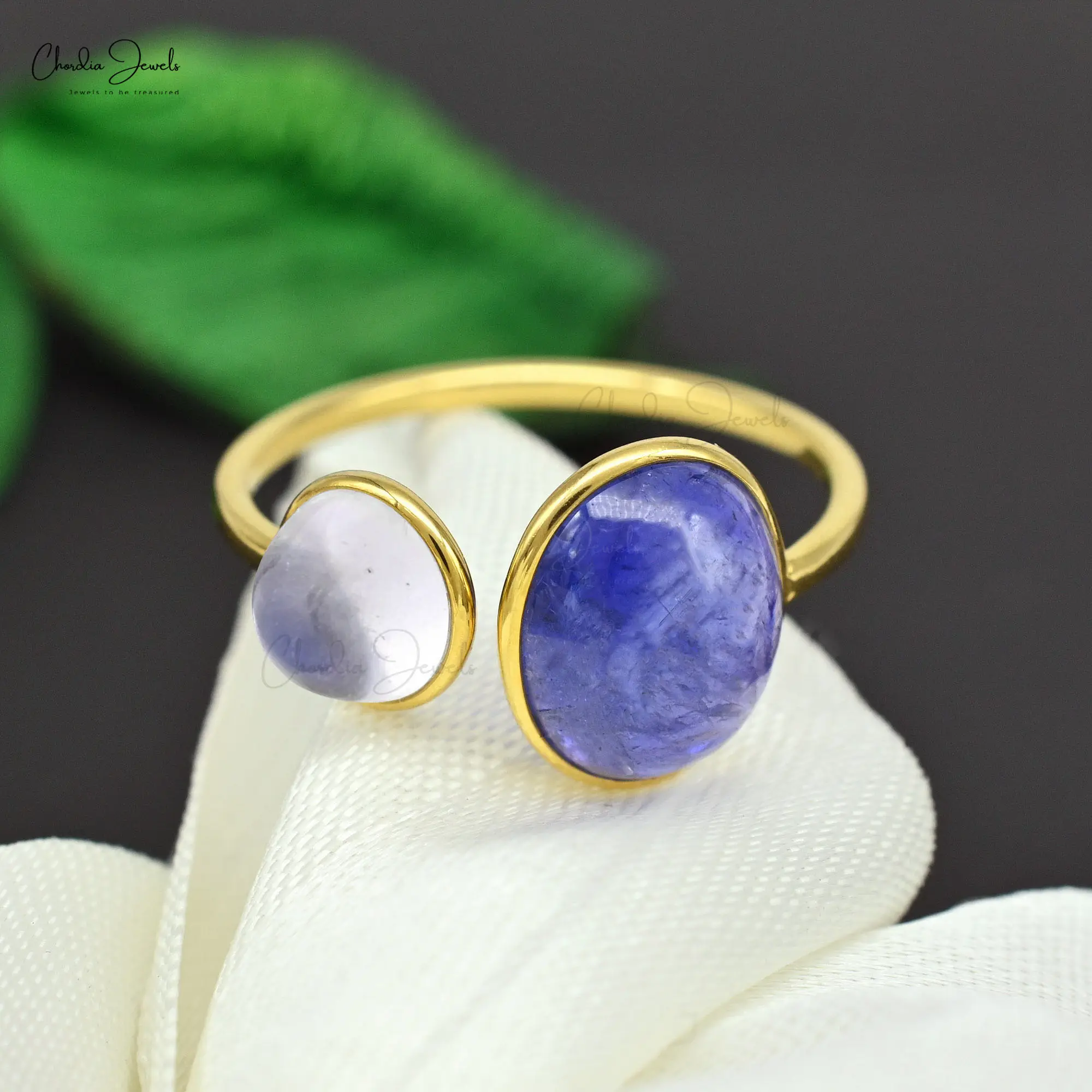 Bague de manchette en pierre de lune arc-en-ciel Bague en pierre précieuse de tanzanite naturelle 10x8mm Or jaune 14k 2 pierres Bague ouverte sur le devant Fournisseur en gros