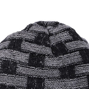 Bonnets personnalisés pour filles Bonnet de tête de mort d'hiver sexy avec logo brodé en 3D Bonnet en tricot à bas quantité minimale de commande personnalisé nouveau design vente en gros - Product Image 5