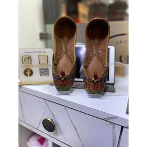 2026 Trend-Setting Eco-Friendly Rajasthani Indian Leather Shoes Hot Selling Designer Embroidered Walking Style From India - Product Image 1