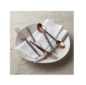 Ensemble de couverts de luxe en acier inoxydable de qualité alimentaire, 5 pièces, pour mariage, couleur et logo personnalisables, utilisation à domicile ou au restaurant, prix raisonnable - Product Image 5