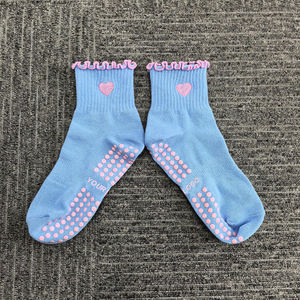 Calcetines de Yoga y Pilates Antideslizantes hasta la Rodilla, de la Mejor Calidad, Ecológicos, con Lindo Bordado de Cerezas, para Jóvenes - Product Image 4