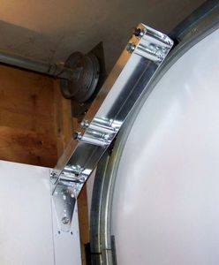 Cửa nhà để xe khu dân cư mang Bracket tăng cường Top Bracket hỗ trợ cho cửa nhà để xe - Product Image 2