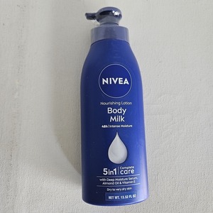 Lait corporel Nivea pour peaux très sèches, lotion hydratante riche, soin nourrissant en profondeur - Product Image 5
