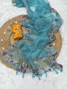 Sari de Organza con Bordado de Diseño Evergren para Fiestas, Compra en Línea en India, Suministro al por Mayor de Fábrica, Moda Femenina - Product Image 3