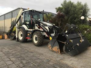 Hidromek 102S เครื่องจักรอัลฟาใช้ในฟาร์มชิ้นส่วนเครื่องยนต์สำหรับก่อสร้างพร้อมกับปั๊มมอเตอร์ - Product Image 5