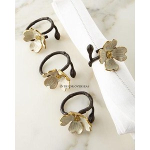 Anneaux de serviette de table de luxe de haute qualité, très demandés, en métal noir avec des fleurs blanches, design tendance, vente chaude - Product Image 1