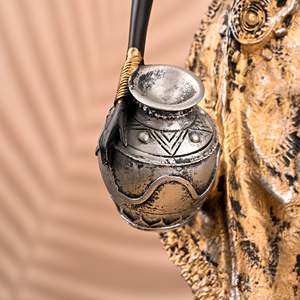 Estatua Antigua de Latón Dorado Estilo Bohemio de una Mujer Tribal Africana - Duradera y Brillante para Exhibición en Mesa - Product Image 3