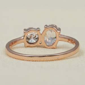 แหวนเพชรทรงรี Toi Et Moi ที่เพาะเลี้ยงในห้องปฏิบัติการ ประดับด้วยเงินสเตอร์ลิงและทองคำ ความใสระดับ VS สี EF - คอลเลกชันแหวนเพชรสุดหรู - Product Image 2