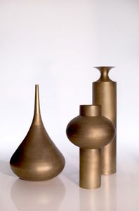 Elegant handcrafted brass <b>vase</b> for modern home decor with stylish design and premium quality for living room centerpiece display - Product Image 2