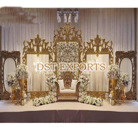 Panneaux en cuir élégants et glamour pour la décoration de scène de réception de mariage à thème blanc, pour événements de style occidental anglais et cérémonies de mariage au Royaume-Uni