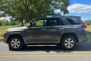 USADO LHD/RHD 2010 T0 Y0 TA 4RUNNER SR5 4X4 - Product Image 4