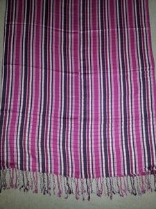 Bufanda de Moda 100% Viscosa con Color Personalizado y Tamaño Personalizado, Estilo Europeo Americano, Alta Calidad para la Temporada de Primavera - Product Image 3