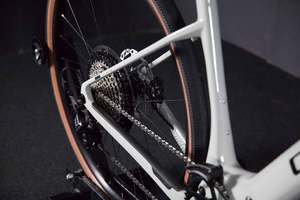 Ventes Instantanées 2026 Cubes Nuroad Hybrid C:62 Vélo de Route Électrique - Product Image 2