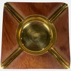 Cenicero de Madera Elegante Hecho a Mano con Forma Cuadrada Clásica de Primera Calidad, Recubrimiento de Latón, Decoración de Mesa para el Hogar, Accesorios para Fumar Cigarros - Product Image 5