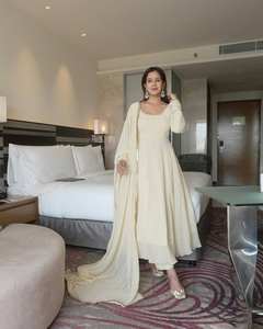 Robe Anarkali en Georgette Ivoire de Luxe Unity avec Dupatta Doux, Élégante pour les Fêtes et les Occasions Spéciales - Product Image 1