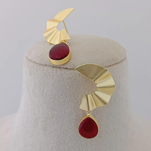 Ensemble de boucles d'oreilles en métal doré brossé Opulent Arc Design audacieux et moderne Produit en vrac personnalisable Fashion Drop - Product Image 1