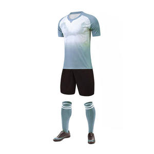 Uniforme de Fútbol en Venta - Precio Económico, Personalizable, 100% Poliéster, Transpirable y de Secado Rápido para Equipos/Clubes/Escuelas y Entrenamiento - Product Image 1