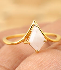 Nueva llegada Vintage chapado en oro 925 anillo de plata esterlina Arco Iris Natural piedra lunar piedra preciosa joyería fina para regalo de fiesta de mujer - Product Image 3