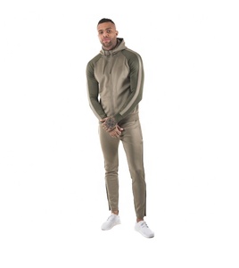 Survêtement personnalisé OEM vente en gros survêtement pour hommes avec bande latérale pour l'hiver 2023 24 fabriqué par Econex Sports - Product Image 1