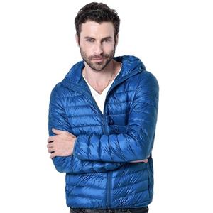 Vente en gros de vestes à capuche légères pour hommes avec logo personnalisé de haute qualité Manteaux matelassés en duvet de canard mélangé avec capuche pour hommes - Product Image 1