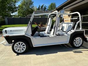 M O K a E Moka 2023, Camioneta con Tracción en las Cuatro Ruedas, Motor Doble, Batería de Litio, Neumáticos R18, Asientos de Cuero, Cámara Trasera, Techo Solar Panorámico, Faros LED - Product Image 4