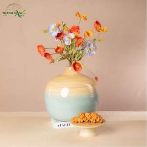 Vase de table en bambou enroulé Art Déco avec finition dégradée bicolore, décoration écologique et durable - Product Image 6