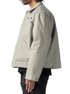 Veste de travail vintage avec doublure en satin pour hommes, logo personnalisé de haute qualité, streetwear, veste de travail en toile avec fermeture éclair et col rabattu - Product Image 2