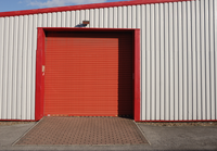 Puertas Enrollables Automatizadas Tradivas TRD5 de Alta Calidad, Diseño Contemporáneo, Puertas de Garaje, Niveladores de Muelle, Sistema de Bloqueo, Emergencia