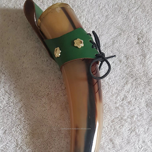 ขาตั้งเข็มขัดหนังขัดเงาทำมือสำหรับใส่เขาไวกิ้งดั้งเดิม ใช้ดื่มเบียร์  ลายสัตว์  ของขวัญงานแต่งงาน - Product Image 1