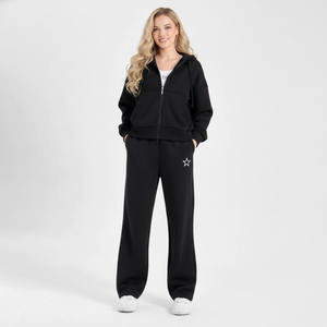 ชุดเสื้อฮู้ดดี้และกางเกงขายาวทรงปกติสำหรับผู้หญิง ผลิตจากผ้าถักโพลีเอสเตอร์/คอตตอน ระบายอากาศได้ดี เป็นมิตรกับสิ่งแวดล้อม เหมาะสำหรับฤดูใบไม้ร่วงและฤดูหนาว สวมใส่สบายๆ - Product Image 2