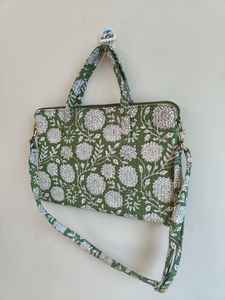 Sac pour ordinateur portable matelassé floral vintage de haute qualité fait à la main avec fermeture éclair et poignée pour les voyages - Product Image 6