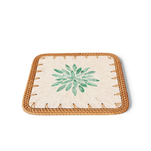 Salvamanteles de Ratán y Madreperla Hecho a Mano con Materiales Naturales para la Cena Diaria de Vietnam - Product Image 1