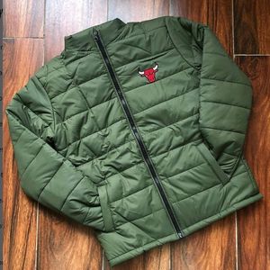 High Street Unisex Bomber Jacket Cierre de cremallera Recubierto Patrón de camuflaje Crocheted Crew Neck Spring Servicio OEM disponible - Product Image 2