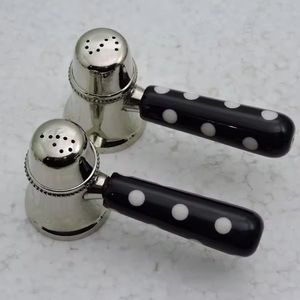 Ensemble de sel et poivre manuel en résine de table avec finition polie au nickel écologique et rechargeable - Product Image 1