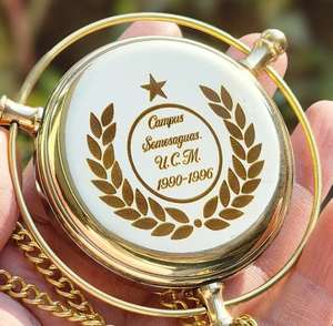 Brújula Alethiometer de Latón Grabada Personalizada, Regalo Único para Llevar en el Bolsillo, para Bautizos, Cumpleaños, Senderismo y Campamento - Product Image 6