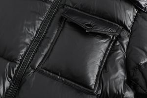 Veste matelassée d'hiver pour homme avec logo personnalisé tendance, veste chaude à capuche matelassée pour un usage décontracté en plein air, veste noire pour homme - Product Image 4