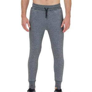 Proveedor de pantalones deportivos para uso diario que ofrece joggers de felpa de algodón con ajuste cómodo y logotipos personalizables para marcas de ropa - Product Image 4