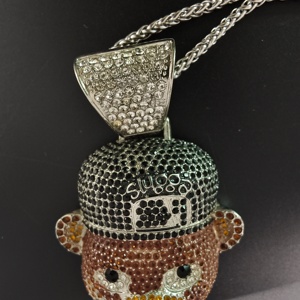 Ciondolo a Forma di Testa d'Orso Personalizzato con Strass, Gioielli <span class=keywords><strong>Hip</strong></span> <span class=keywords><strong>Hop</strong></span> per Brand di Streetwear, Logo e Confezione Personalizzabili - Product Image 5