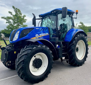 Tractor agrícola usado New-Holland Componentes centrales 4X4wd de alta calidad que incluyen bomba de engranajes y caja de cambios - Product Image 1